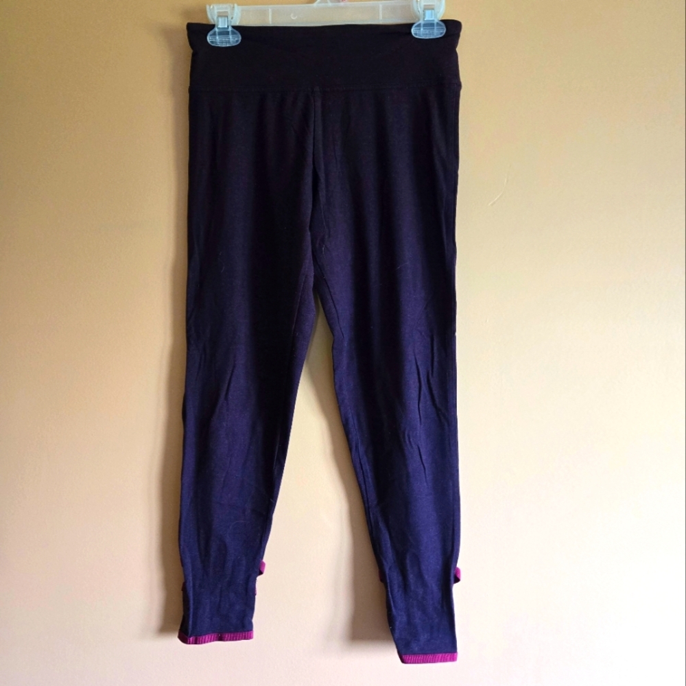 Victoria Sport Purple Leggings with Pink Ankle Straps, M - Picture 2 of 3